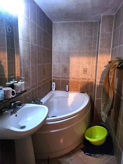 Apartament cu 4 camere decomandat în Nerva Traian