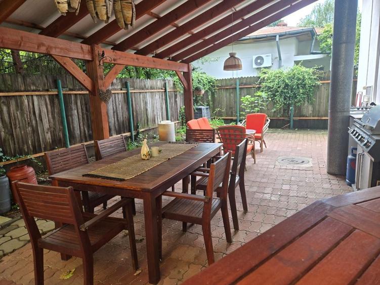 Casă Renovată cu Grădină | 227 mp | 3 Terase | 3 Dormitoare | Milcov - 48
