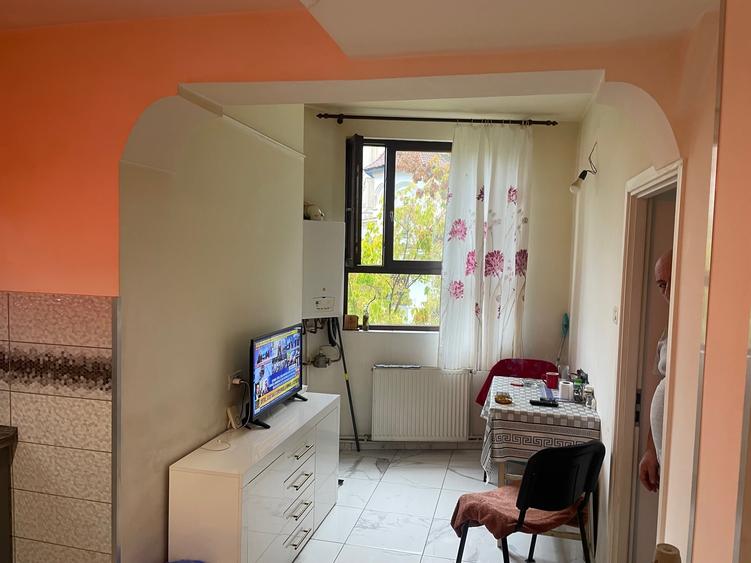 Apartament cu 3 camere circular în Unirii