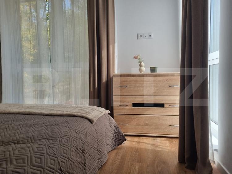Duplex cu 5 camere cu Canalizare în Iris