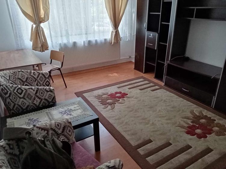 Garsonieră decomandată în Drumul Taberei