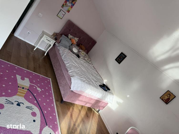 Casă cu 4 camere cu Teren 120 Mp în Roșia