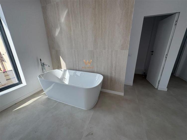 Casă individuală cu 4 camere cu Piscina în Șelimbăr