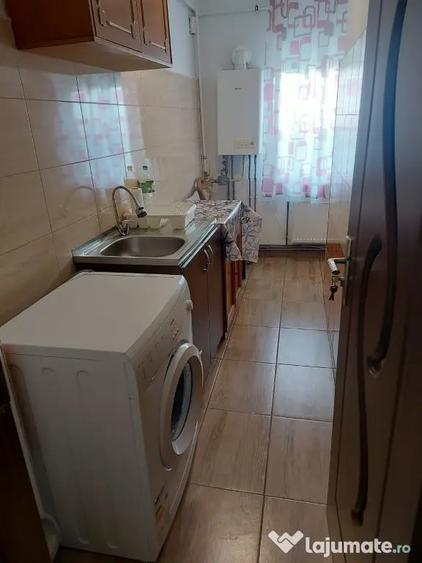Garsonieră decomandată în Central