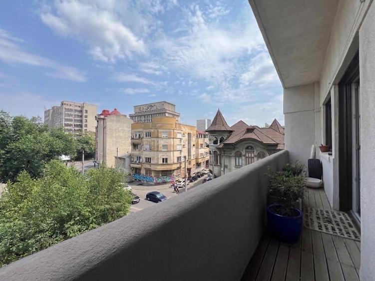 Apartament cu 3 camere semidecomandat în Ultracentral