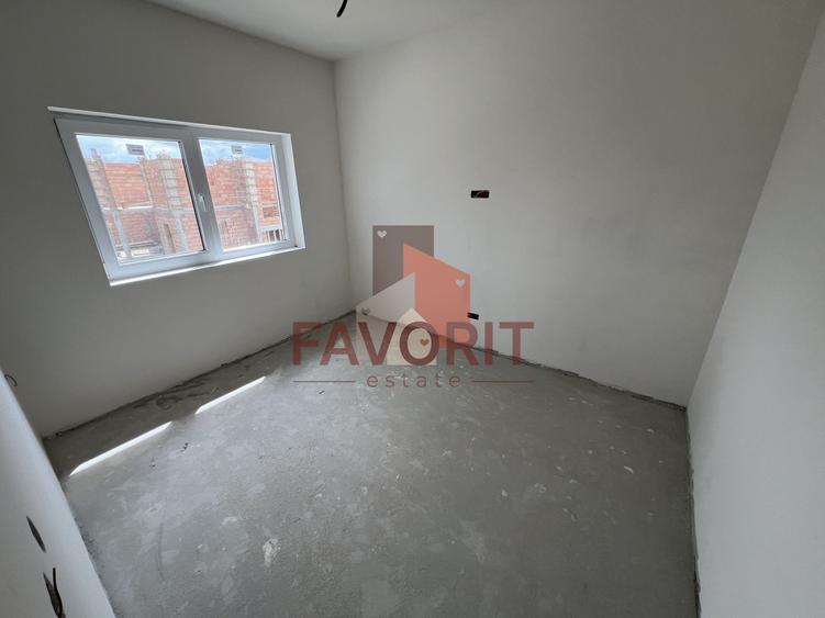 Duplex cu 4 camere cu Canalizare în Chișoda