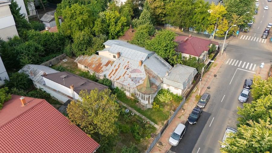 Casă cu 4 camere cu Teren 326 Mp în Filiași