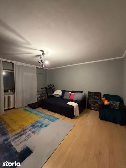 Apartament cu 3 camere decomandat în Decebal