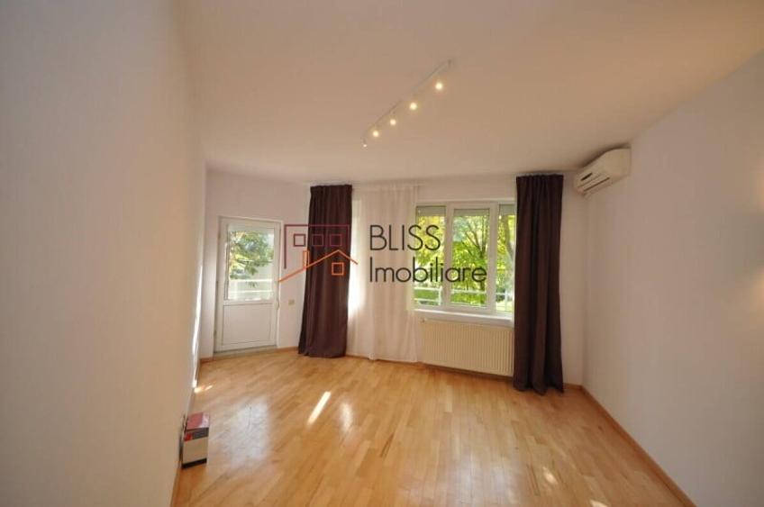 Apartament cu 5 camere decomandat în Herăstrău