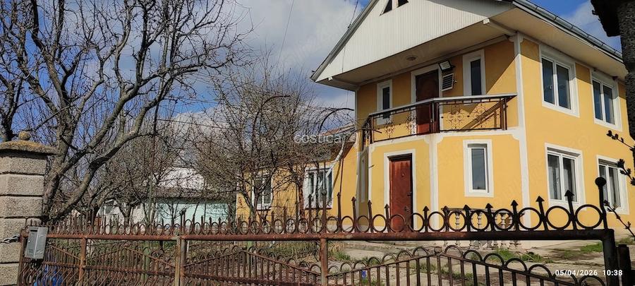 Vand casa in comuna Leorda