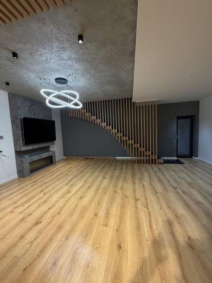Casă cu 4 camere în Lilieci