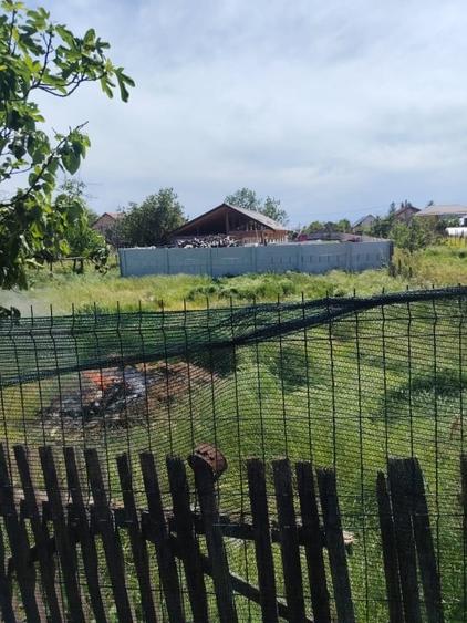 Casă individuală cu 4 camere cu Canalizare în Exterior Est