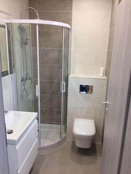 Apartament cu 3 camere decomandat, mobilat în Calea Dumbrăvii