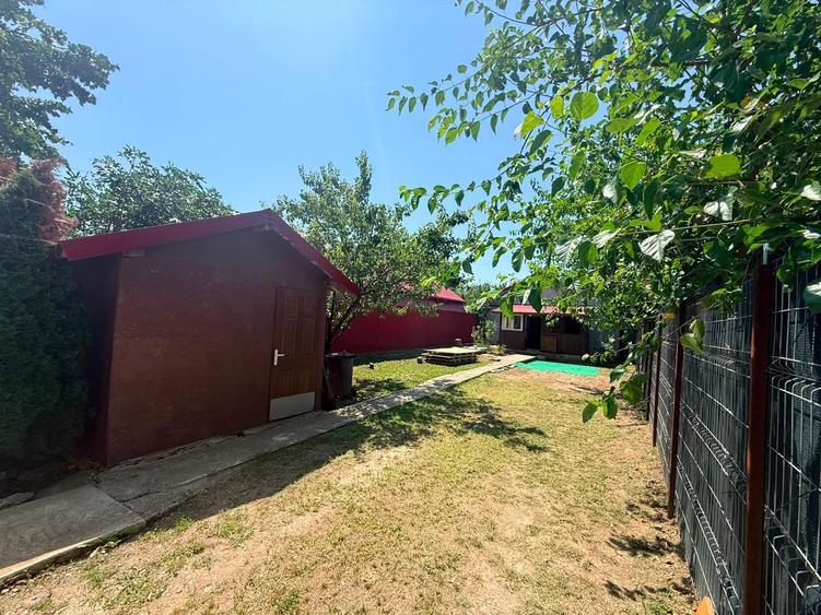 Casă individuală cu 3 camere cu Canalizare în Ștefăneștii de Jos