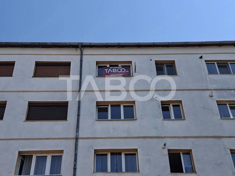 Apartament cu 2 camere decomandat în Ștrand