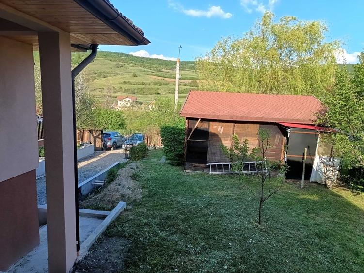 Casă cu 3 camere în Baciu