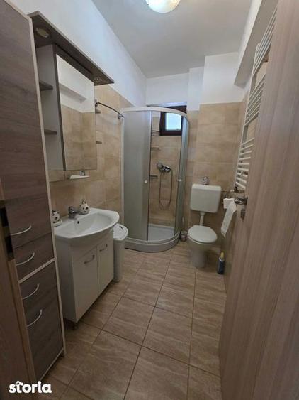 Apartament cu 2 camere semidecomandat, mobilat în Central