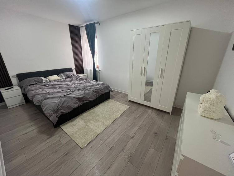 Apartament cu 4 camere decomandat, mobilat în Exterior Nord