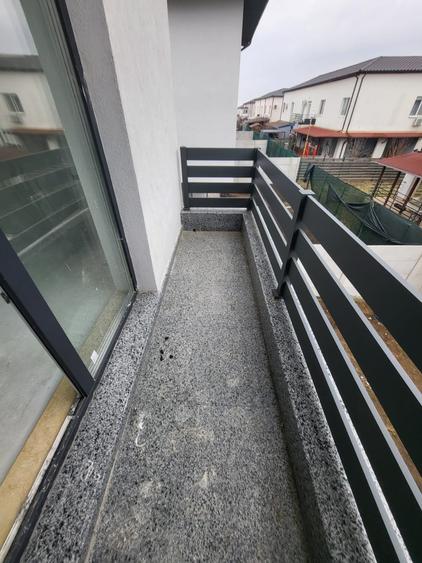 Casă individuală cu 5 camere cu Teren 373 Mp în Tunari