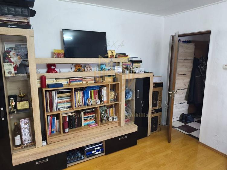 Apartament cu 2 camere semidecomandat, mobilat în Berceni