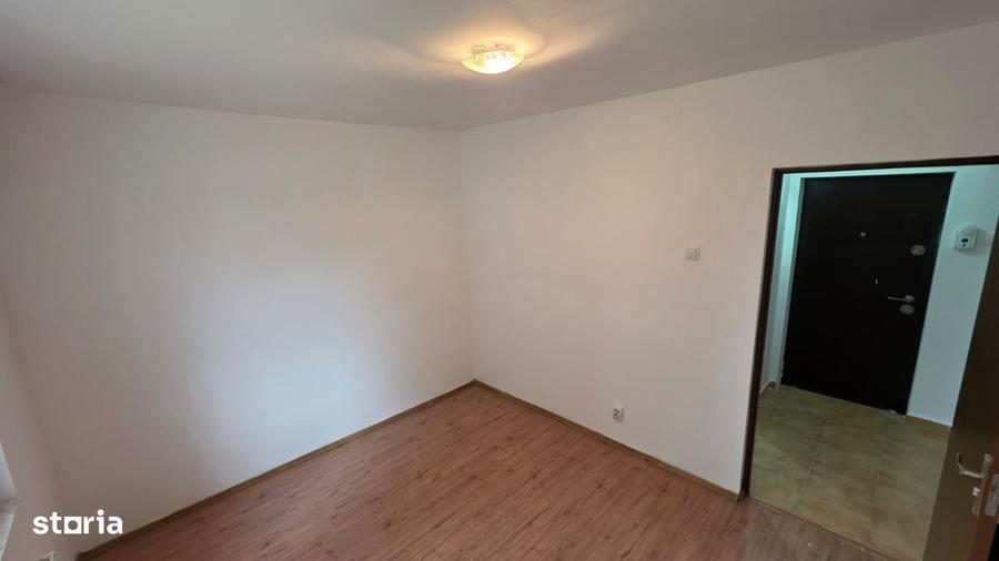 Apartament cu 2 camere decomandat în Sud