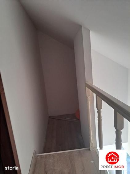 Casă cu 4 camere cu Teren 400 Mp în Pănet
