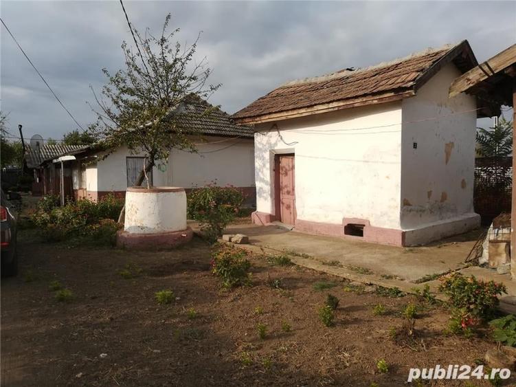 Casă cu 5 camere cu Teren 2800 Mp în Corabia