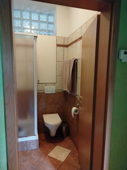 Casă cu 4 camere cu Teren 900 Mp în Central
