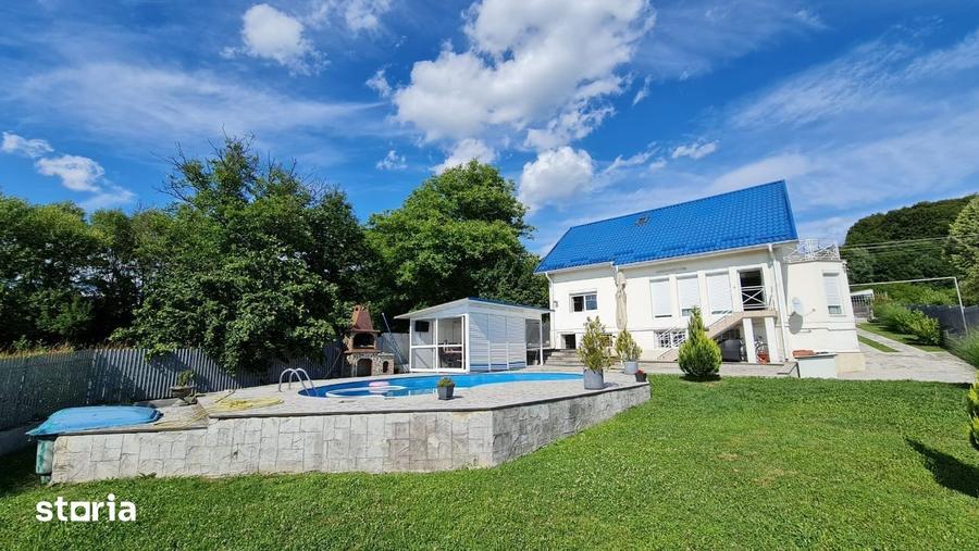Casă cu 4 camere cu Teren 881 Mp în Curtea de Argeș