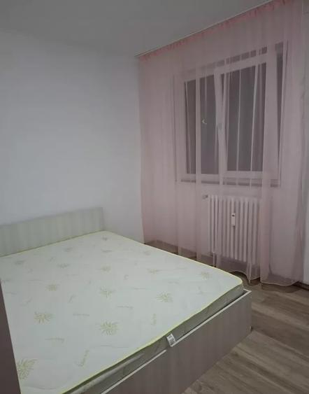 Apartament cu 2 camere nedecomandat, mobilat în Podu Roș
