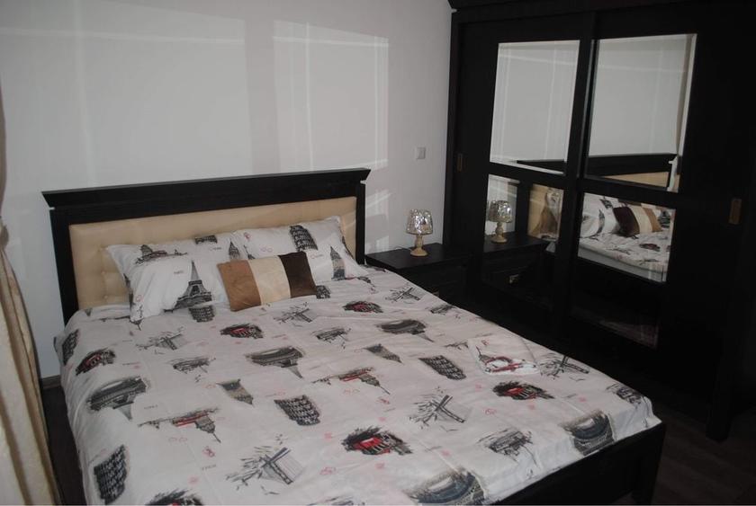 Apartament cu 2 camere decomandat în Tolstoi