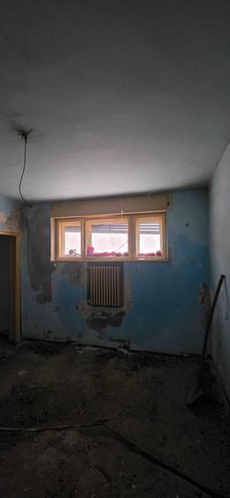 Apartament cu 2 camere semidecomandat în Eminescu