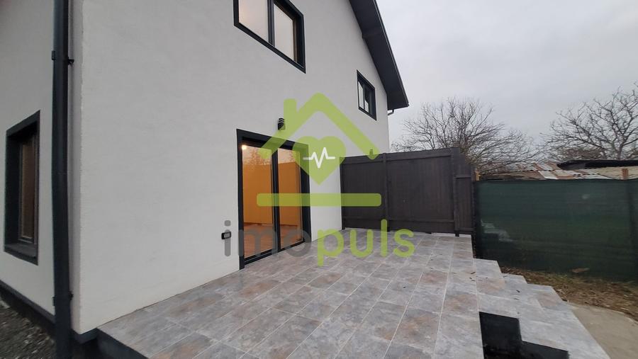 Duplex cu 4 camere cu Canalizare în Cerneteaz