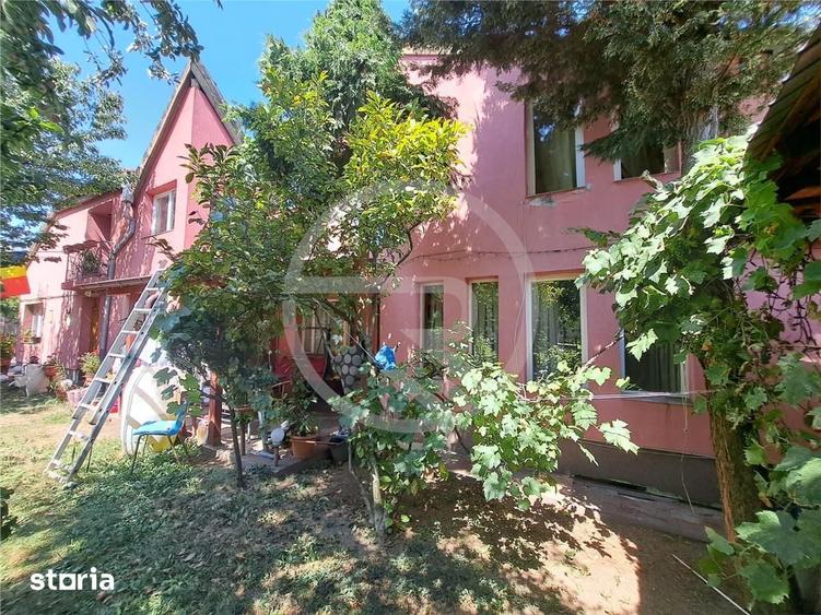Casă cu 5 camere cu Teren 250 Mp în Central