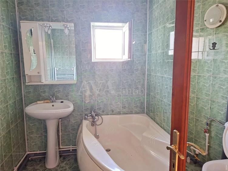 Apartament 3 camere decomandat, zona Narcisa - 11