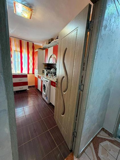 Apartament cu 2 camere decomandat în Radomirești