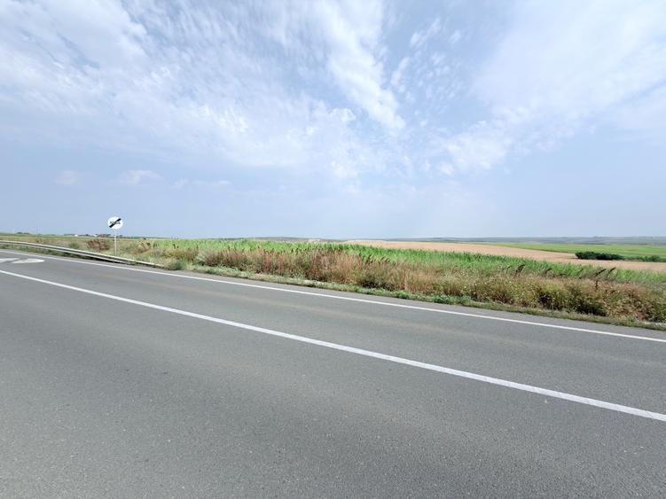 Teren agricol extravilan de 35000 mp, în Central