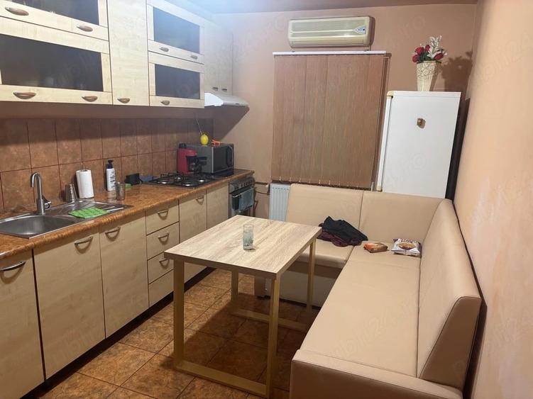 Apartament cu 2 camere semidecomandat în Lipovei