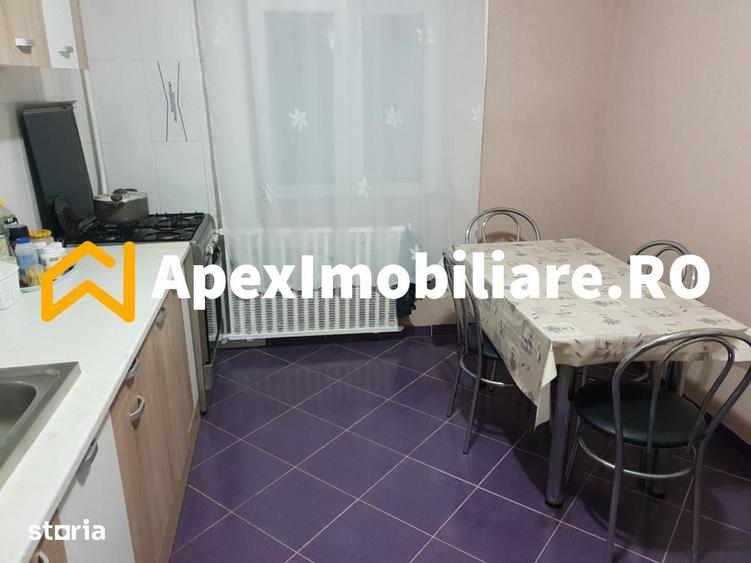 Apartament cu 4 camere decomandat, mobilat în Militari