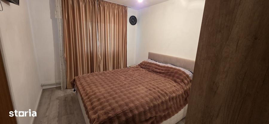 Casă cu 4 camere cu Teren 1164 Mp în Colceag