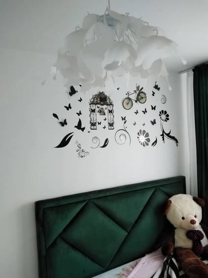 Apartament cu 3 camere decomandat în Exterior Vest