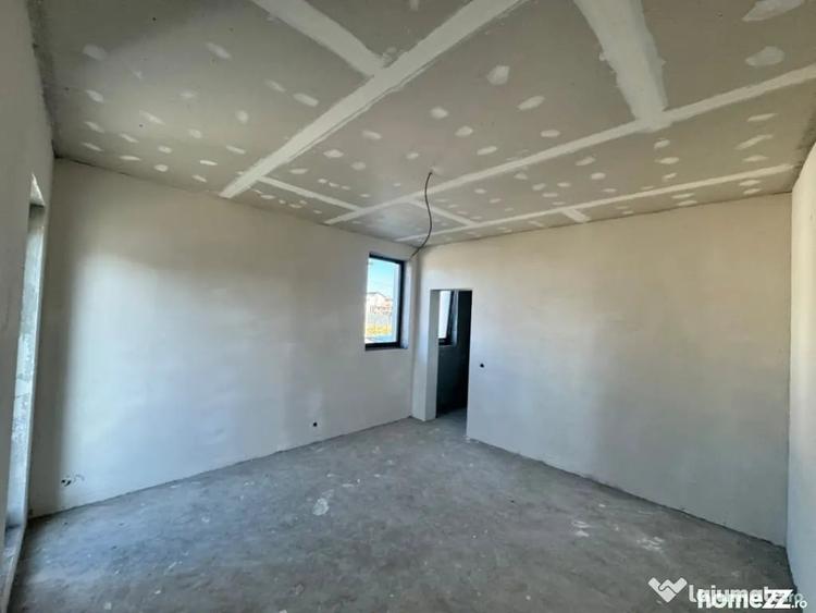 Casă cu 4 camere cu Teren 475 Mp în Mocira