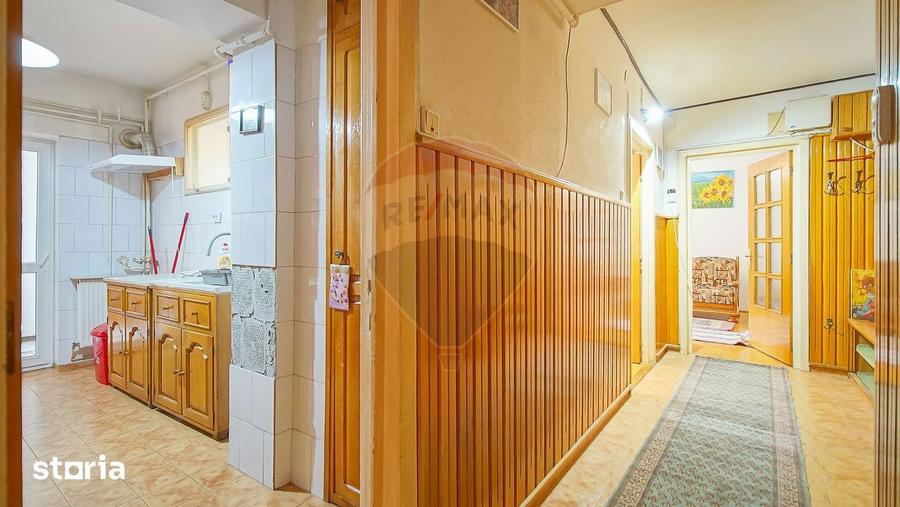 Apartament cu 4 camere decomandat, mobilat în Vlahuță