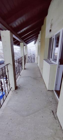Apartament cu 5 camere decomandat, mobilat în Ghiroda