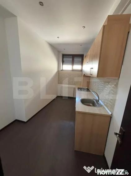 Apartament cu 3 camere decomandat în Ultracentral