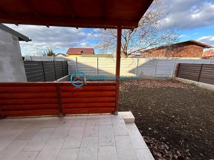 Duplex cu 4 camere cu Canalizare în Strejnicu