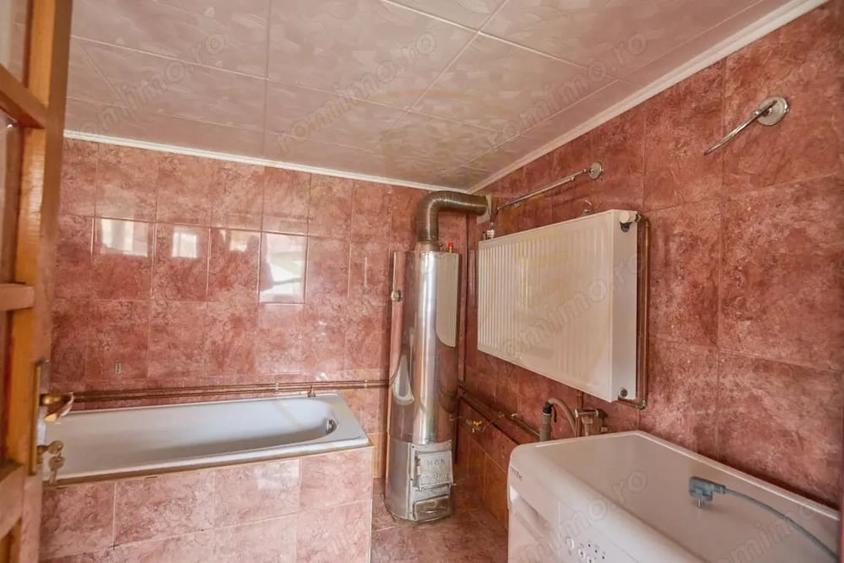 Casă cu 2 camere cu Teren 831 Mp în Central