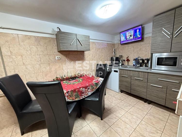 Casă individuală cu 5 camere cu Canalizare în Girocului