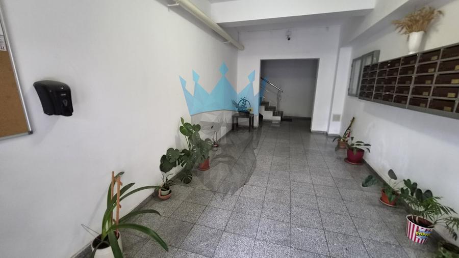Apartament cu 3 camere decomandat, mobilat în Moșilor