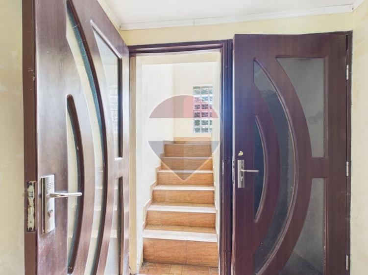 Casă individuală cu 5 camere cu Teren 1684 Mp în Pucioasa-Sat